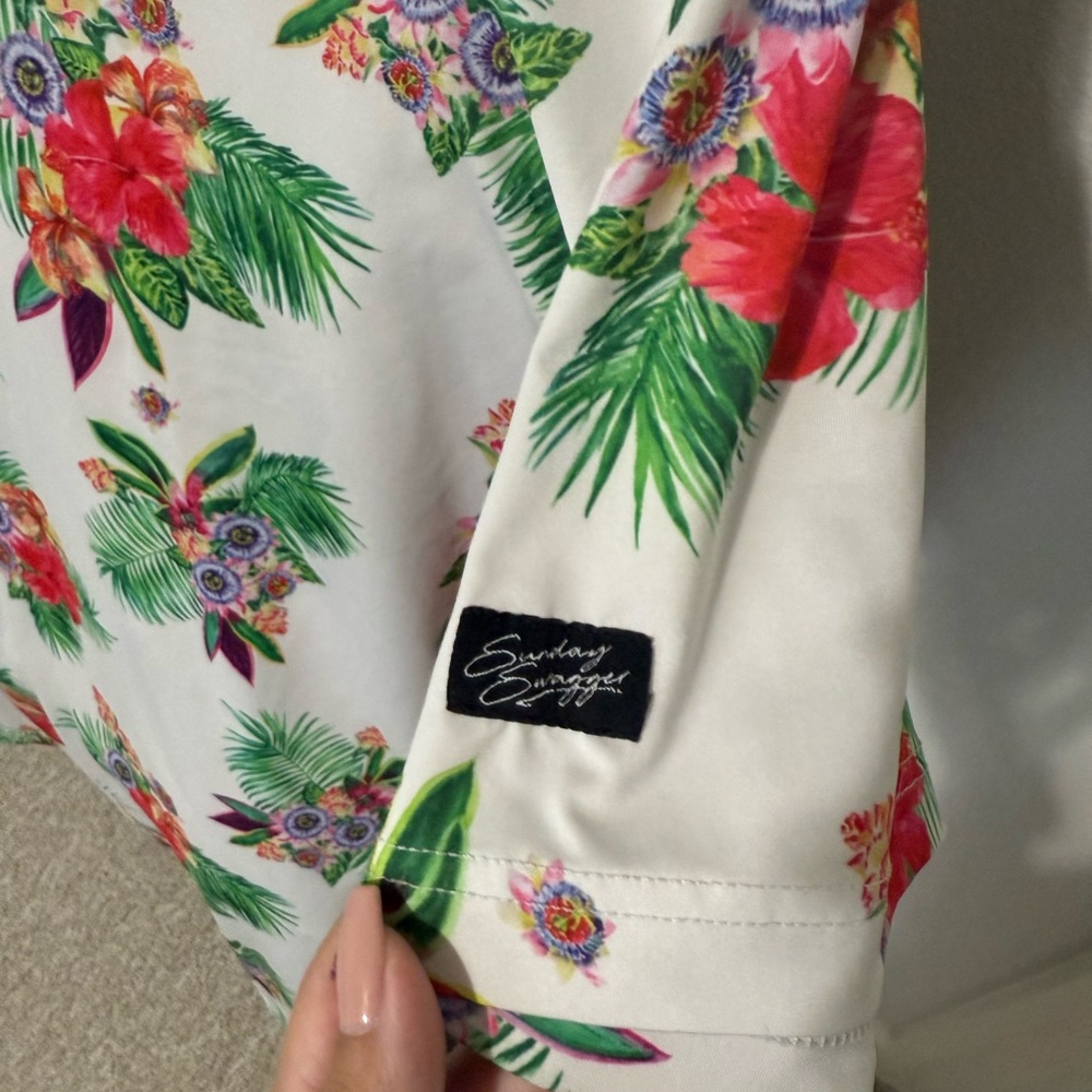 Sunday Swagger Floral Polo - Picture 3 of 4